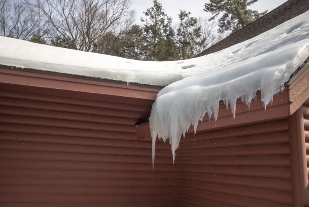 Ice vs. Water: Understanding the Difference Between Ice Dams and Freeze Damage in Hagerstown, MD