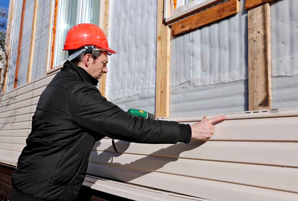 Top Questions to Ask Your Siding Contractor Before Starting Your Project